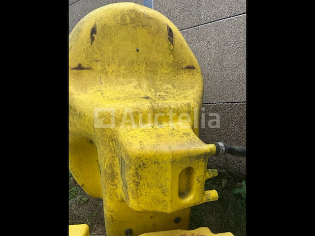 Set van 2 john deere 832 spuittanks (niet gebarsten) - afbeelding 4 van  5