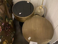 Set van 2 ronde goudkleurige bijzettafels - afbeelding 1 van  3