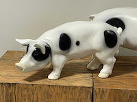 Set van 2 varkens staand h27cm & h23cm wit/zwart - afbeelding 2 van  3