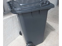 Set van 2x afvalcontainer 240l grijs beschadigd aan deksel! - afbeelding 2 van  3