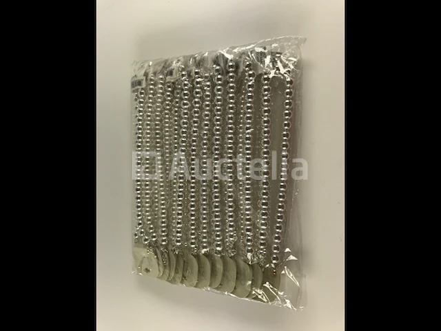 Set van 349 parelkettingen - afbeelding 2 van  5