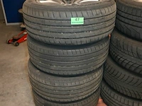 Set van 4 autobanden met velgen - afbeelding 1 van  5