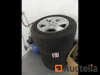 Set van 4 banden op aluminium velgen