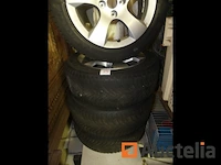 Set van 4 banden winter op aluminium velgen - afbeelding 4 van  11