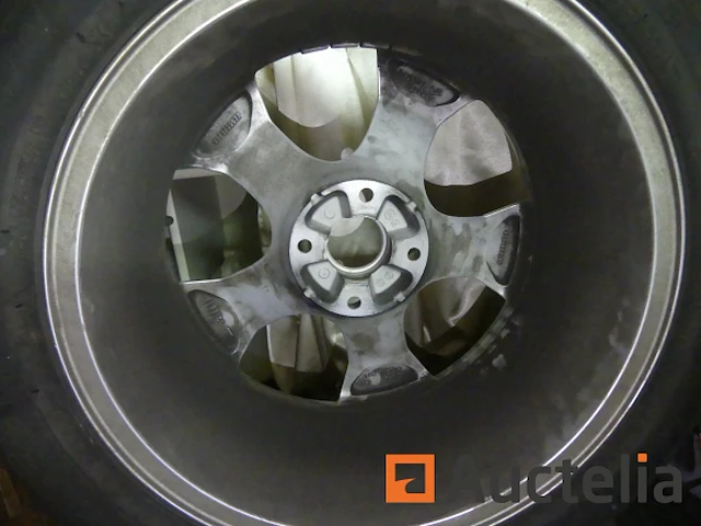 Set van 4 banden winter op aluminium velgen - afbeelding 8 van  11