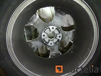 Set van 4 banden winter op aluminium velgen - afbeelding 8 van  11