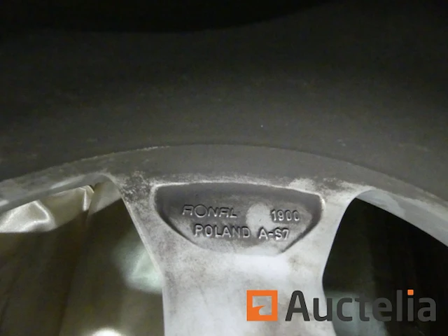 Set van 4 banden winter op aluminium velgen - afbeelding 11 van  11