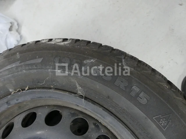 Set van 4 winterbanden op velgen - afbeelding 4 van  4