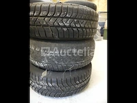 Set van 4 winterbanden op velgen - afbeelding 4 van  5