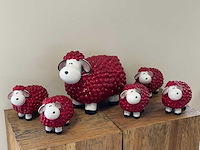 Set van 6 wolschapen h30cm & h17cm bordeaux red - afbeelding 1 van  2