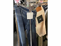 Set van 94 damesbroeken en jeans van verschillende merken nieuwe items - diverse maten - afbeelding 3 van  3