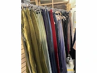 Set van 95 dames jeans en broeken van het merk sandwich_ nieuwe items - diverse maten - hengel niet inbegrepen - afbeelding 1 van  4