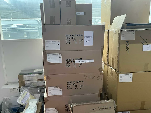 Set van a4 plastic zakjes om aan muren, deuren, ... (1048x) - afbeelding 4 van  4