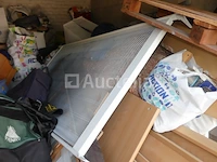 Set van diverse items - afbeelding 28 van  30