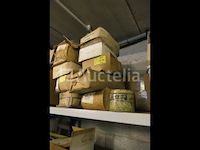 Set van diverse spijkers in doos - afbeelding 4 van  4