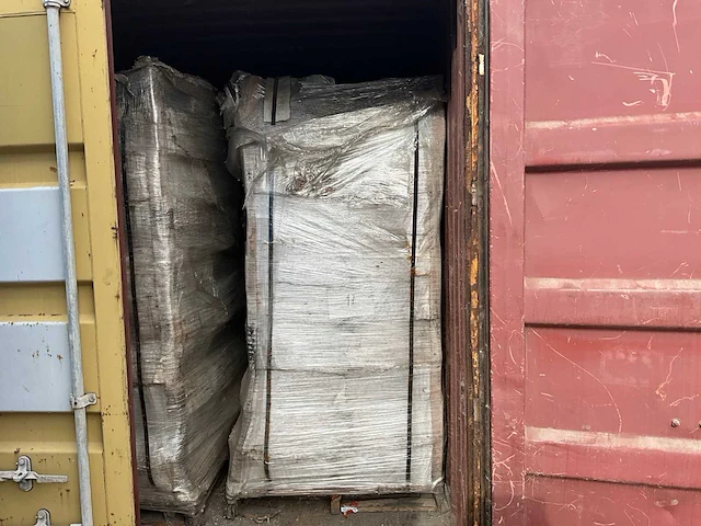 Set van een container met vuurlucifers - afbeelding 8 van  10