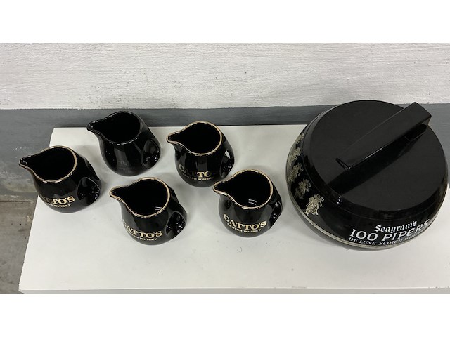 Set van seagram's 100 pipers de luxe scotch whisky - afbeelding 2 van  4