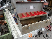 Set van verschillende items, waaronder 1 metalen bankschroef, ... - afbeelding 9 van  10