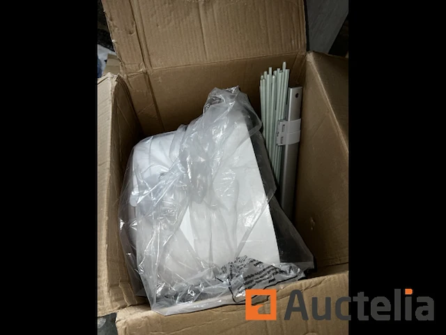 Set van verschillende items - afbeelding 9 van  10