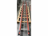Set van vezel/aluminium tubesca isolerende ladders en ladders - afbeelding 3 van  4
