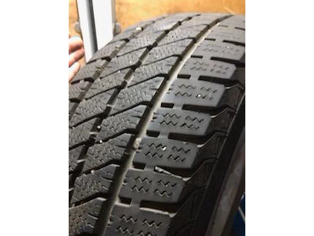 Set velg/winterbanden voor renault master / opel movano - afbeelding 3 van  6
