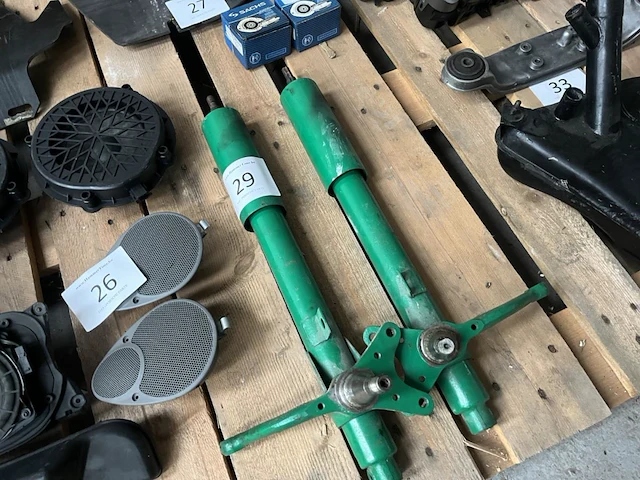 Set voorste schokdempers porsche 911 / 930 turbo-ophanging - afbeelding 1 van  4
