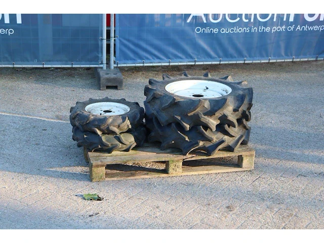 Set wielen bridgestone ag tractor nieuw - afbeelding 1 van  1