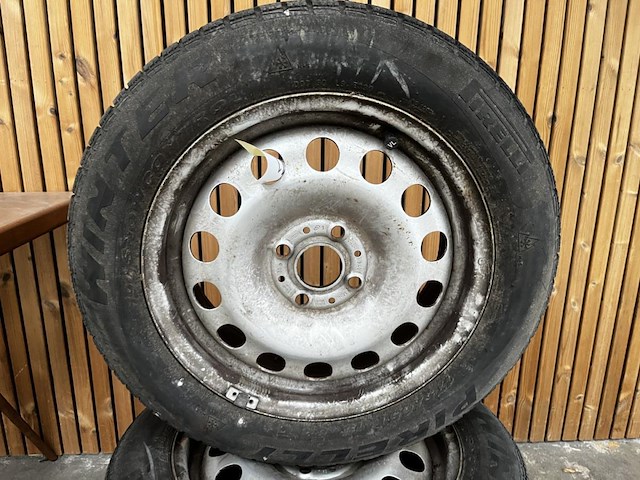 Set winterbanden op velg pirelli - afbeelding 2 van  5