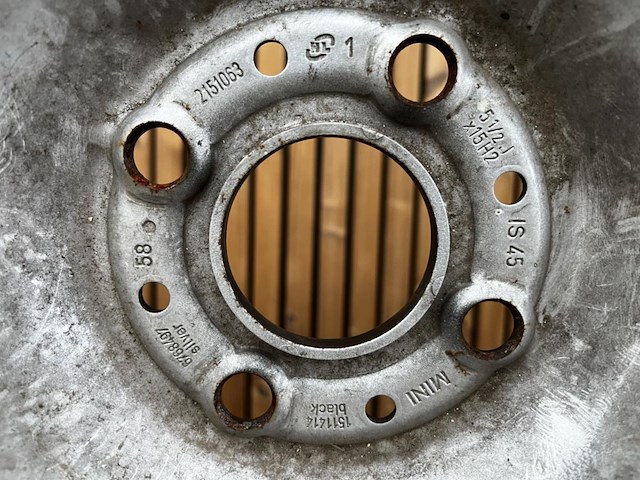 Set winterbanden op velg pirelli - afbeelding 5 van  5