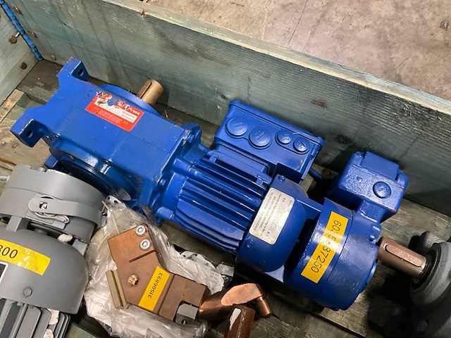 Sew + bauer electro motor met reductie + transformator (5x) - afbeelding 2 van  9