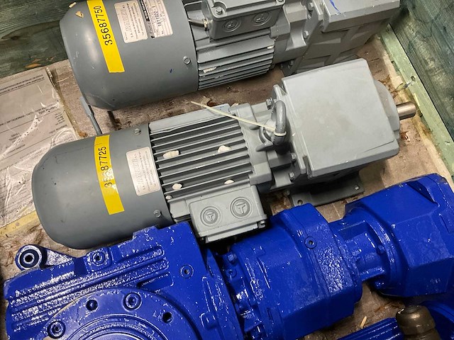 Sew + bauer electro motor met reductie + transformator (5x) - afbeelding 4 van  9