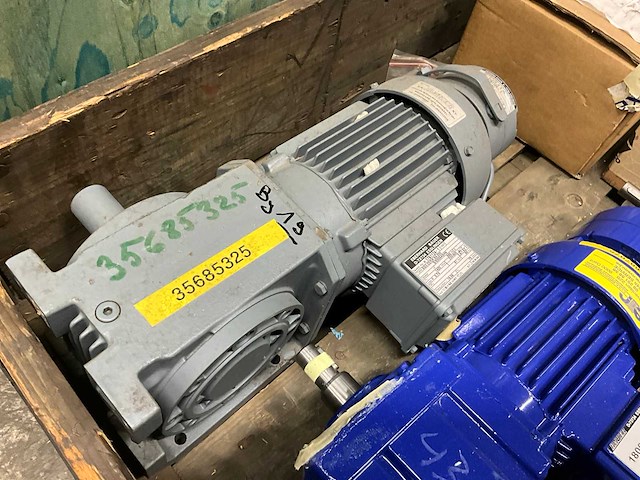 Sew + bauer electro motor met reductie + transformator (5x) - afbeelding 6 van  9