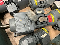 Sew electro motor met reductie + transformator (3x) - afbeelding 2 van  6