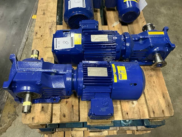 Sew-eurodrive diverse elektromotoren (2x) - afbeelding 1 van  8