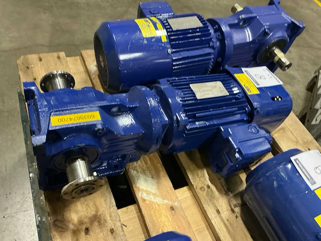 Sew-eurodrive diverse elektromotoren (2x) - afbeelding 3 van  8