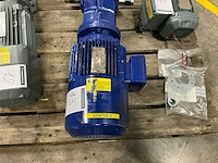 Sew-eurodrive k47 elektromotor - afbeelding 2 van  5