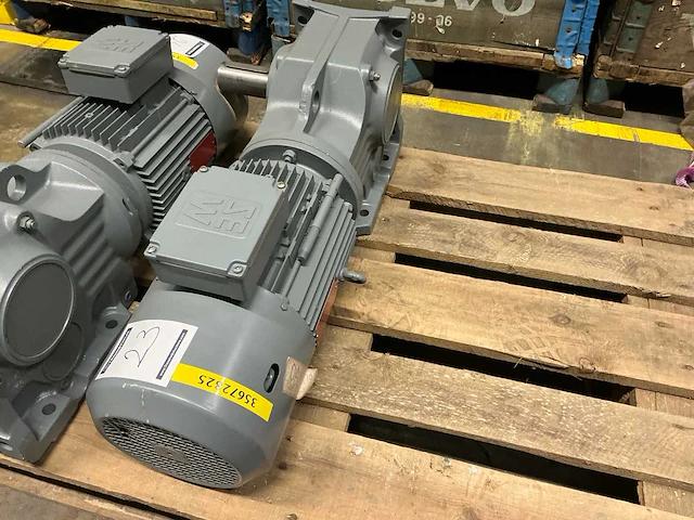 Sew-eurodrive k77 elektromotor - afbeelding 3 van  5