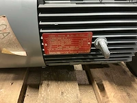 Sew-eurodrive k77 elektromotor - afbeelding 5 van  5
