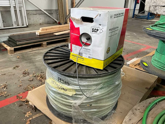 Sgg 8x0,8 pc- & netwerkkabel - afbeelding 1 van  3