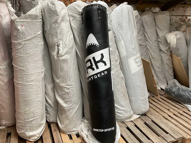 Shark 160cm bokszak (15x) - afbeelding 1 van  1