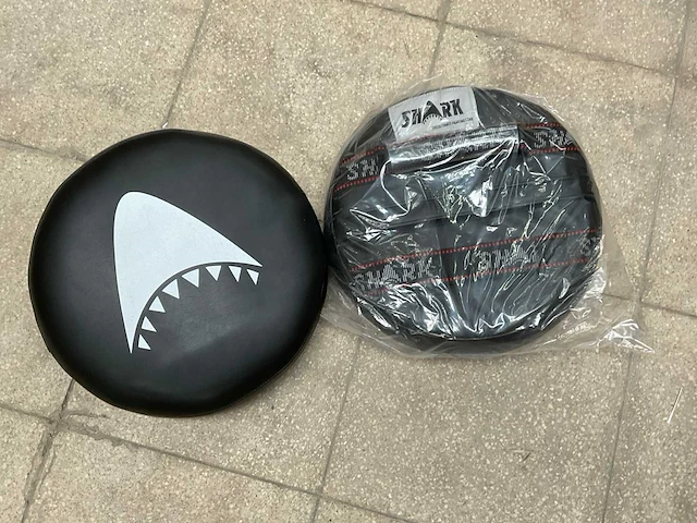 Shark stoot- en trapkussen (40x) - afbeelding 1 van  1