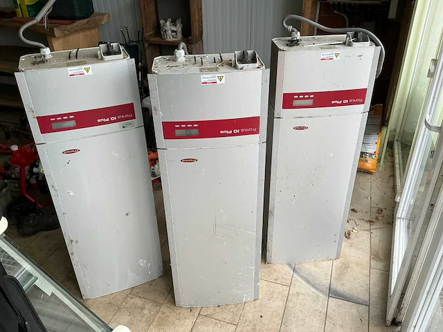 Sharp na-f121gj 200 tal zonnepanelen en 3 omvormers - afbeelding 7 van  14