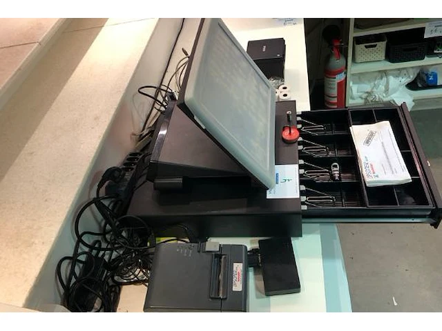 Sharp pos terminal met touchscreen - afbeelding 2 van  8