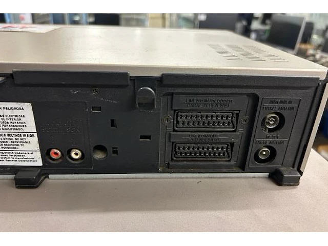 Sharp video recorder - afbeelding 6 van  7