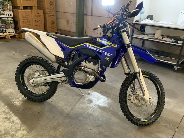 Sherco enduro 2.5i motorfiets - afbeelding 10 van  15