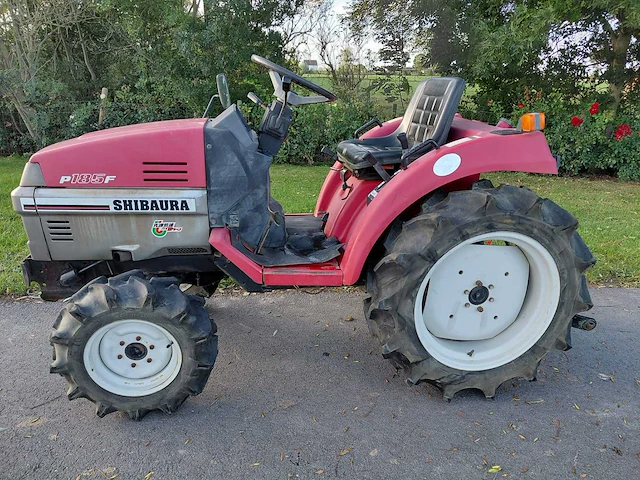 Shibaura p185f vierwielaangedreven minitractor - afbeelding 1 van  13