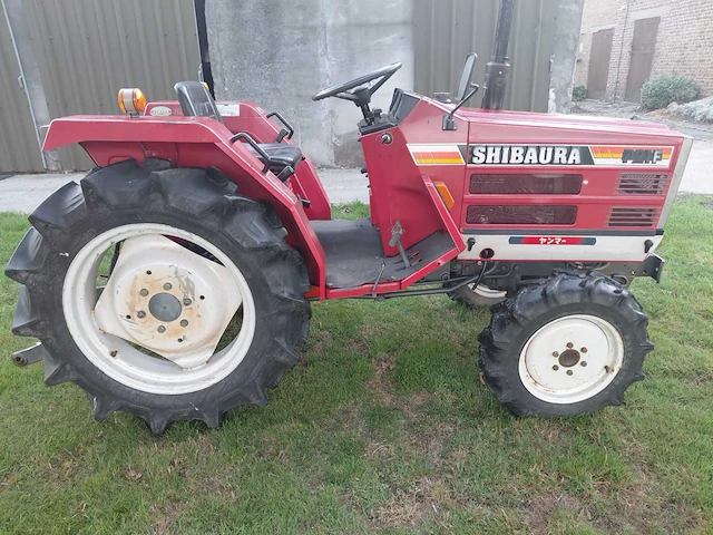Shibaura p21f vierwielaangedreven minitractor - afbeelding 8 van  14