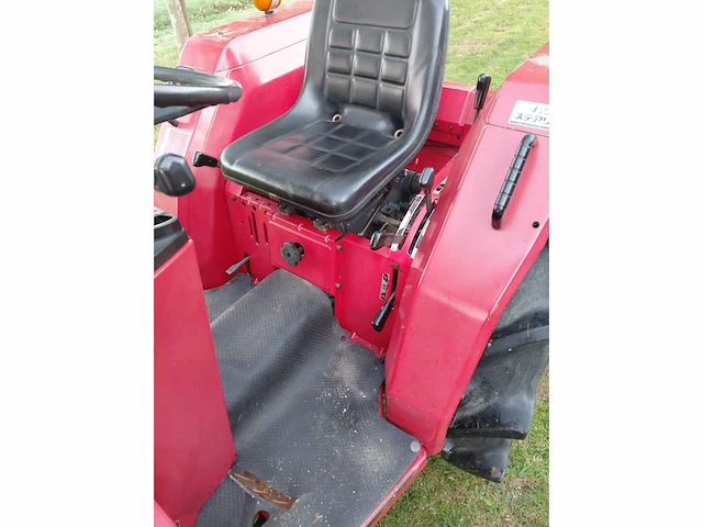 Shibaura p21f vierwielaangedreven minitractor - afbeelding 12 van  14