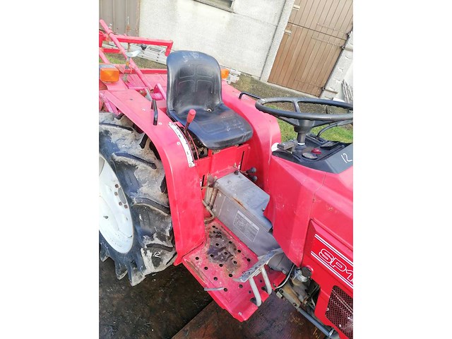 Shibaura sp1540 vierwielaangedreven minitractor met grondfrees - afbeelding 10 van  12