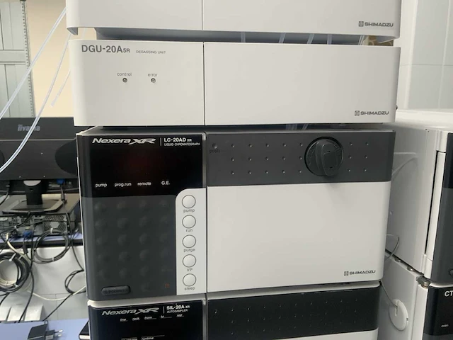 Shimadzu nexera xr chromatografie/ pomp - afbeelding 7 van  10